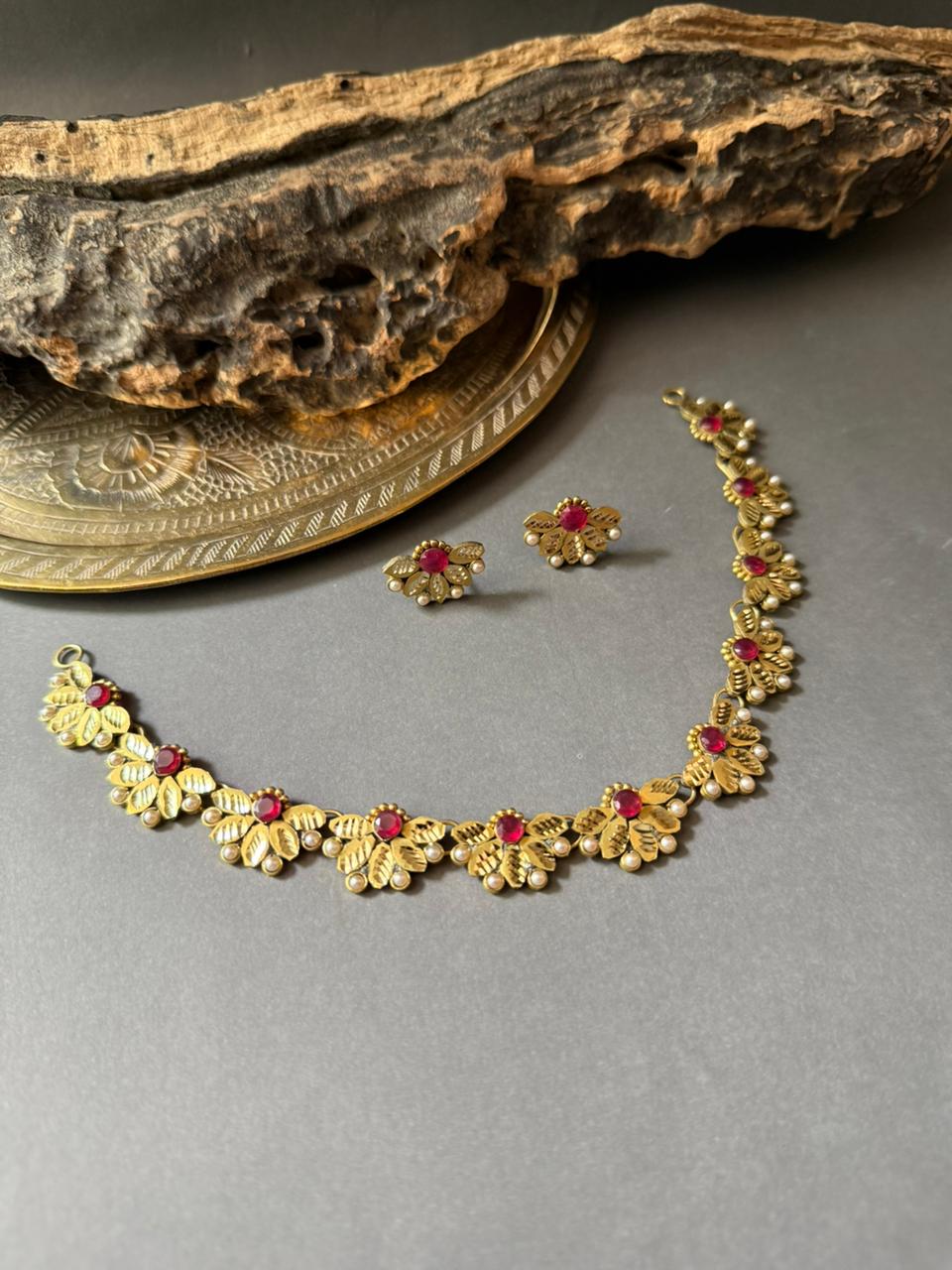Petal Floral Necklace V3