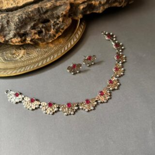 Petal Floral Necklace V4