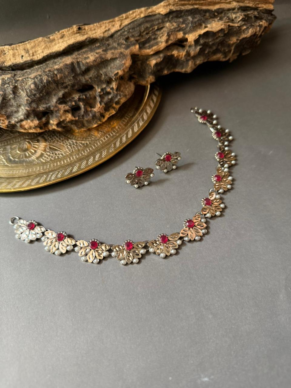 Petal Floral Necklace V4