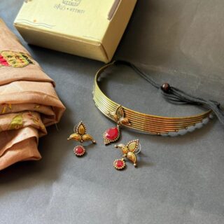 Traditional Festive Choker Set