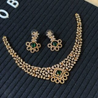 Elegant Floral Necklace Set