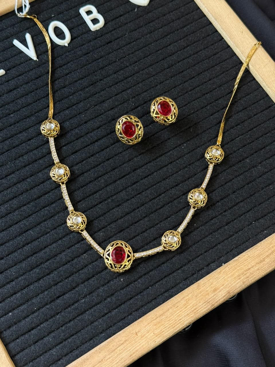 Elegant Heritage Necklace Set