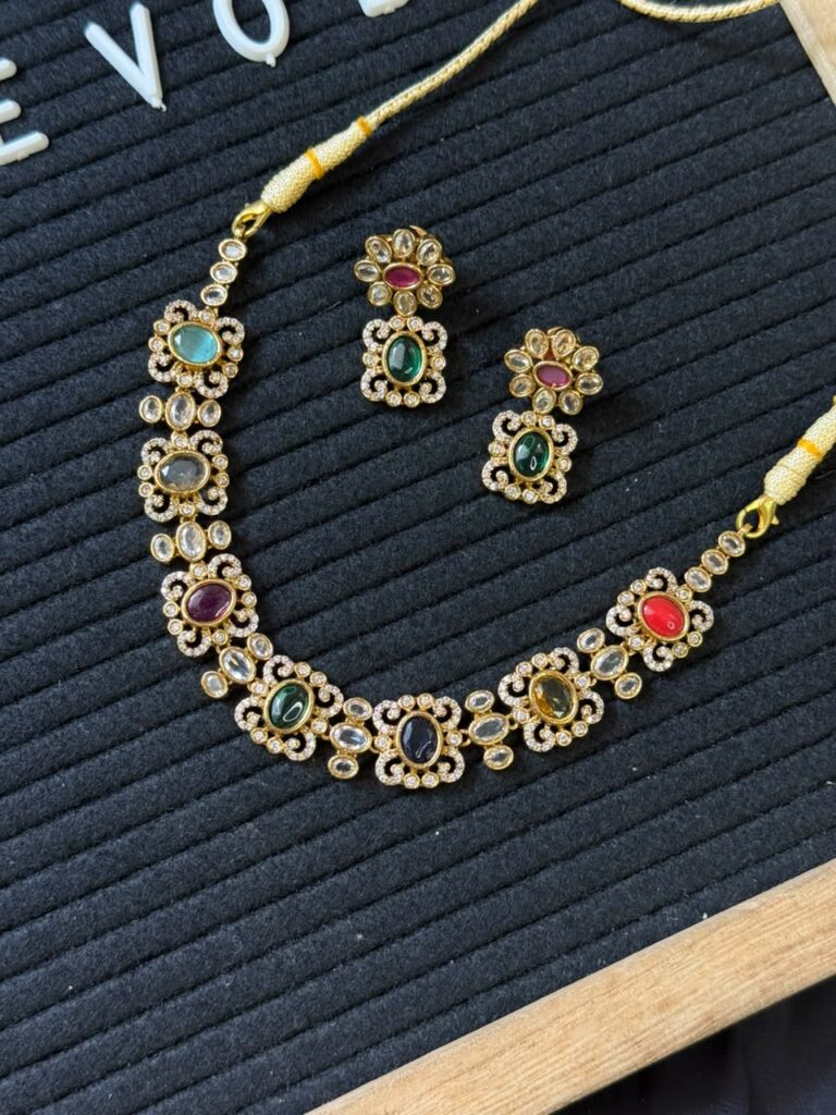 Royal Floral Stone Necklace Set