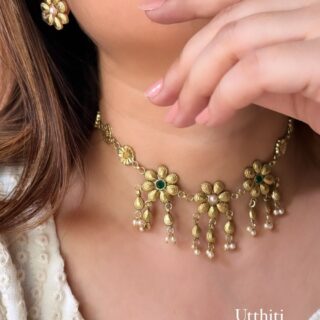 Fulesshori Floral Necklace