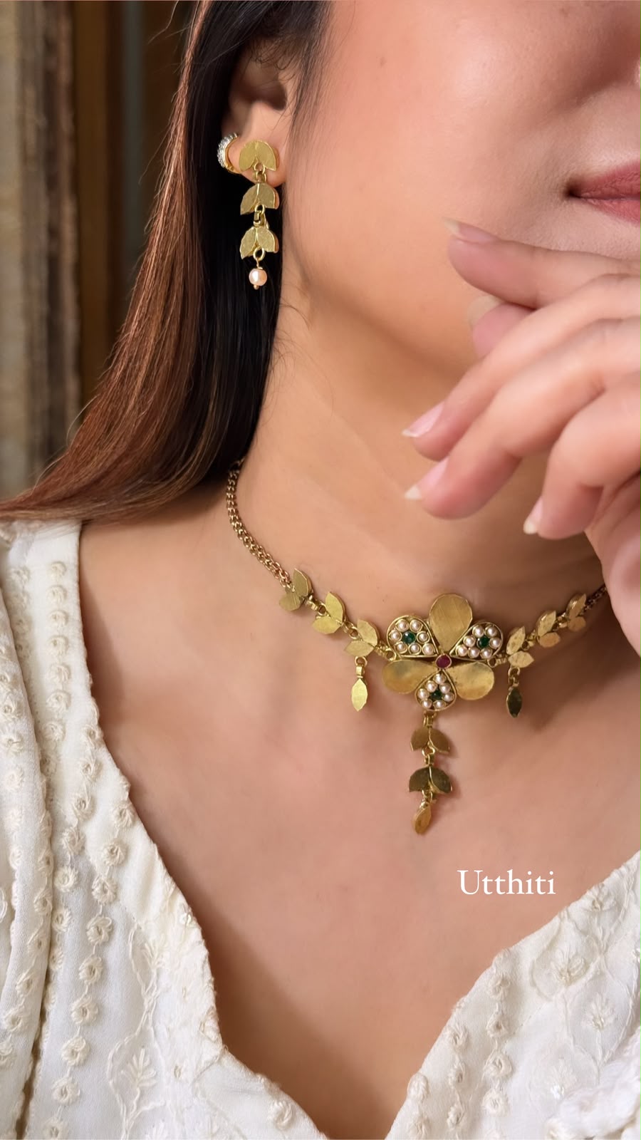 Pata Choker Necklace Set (Golden)