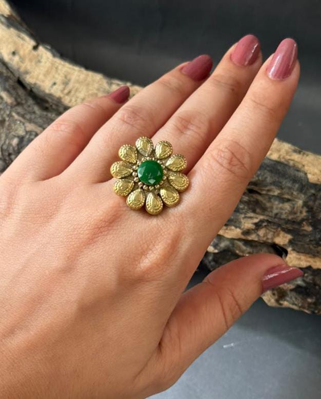 Vintage Floral Green Stone Ring