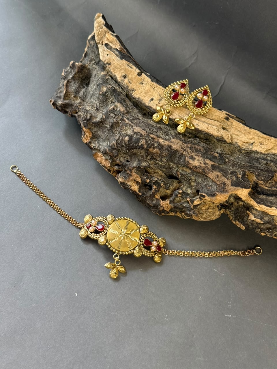 Vintage Etched Medallion Choker Set