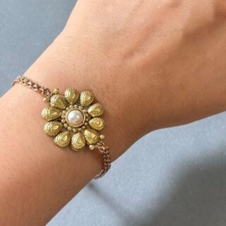 Vintage Floral Pearl Bracelet